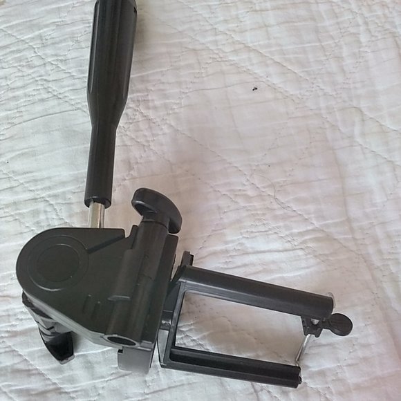 Smartphone camera holder handle with built-in level - Picture 2 of 5